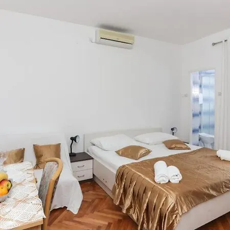 Lapad View - With Balcony And Sea View דירה