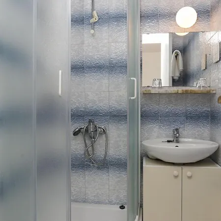 Lapad View - With Balcony And Sea View Апартаменты Дубровник