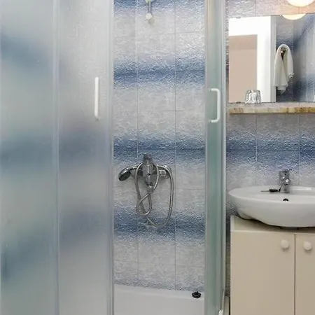 Апартаменты Lapad View - With Balcony And Sea View Дубровник